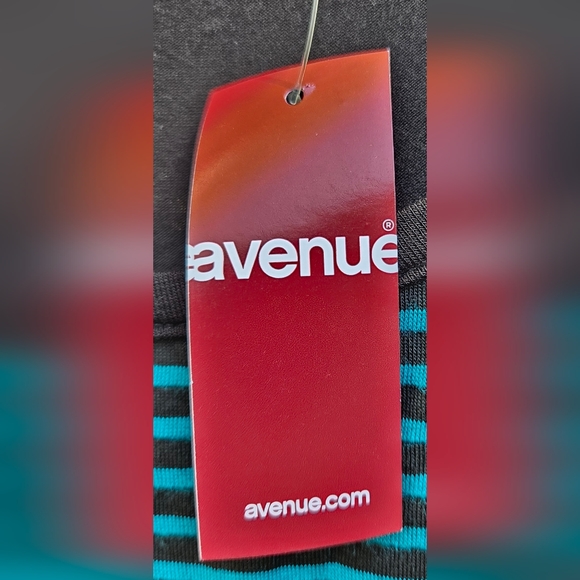 NWT Avenue Asymmetrical Tank Top - Picture 5 of 7